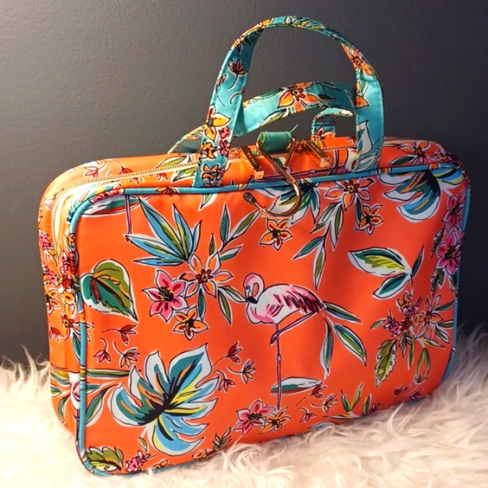 Kestrel  adorable  travel  organizer
